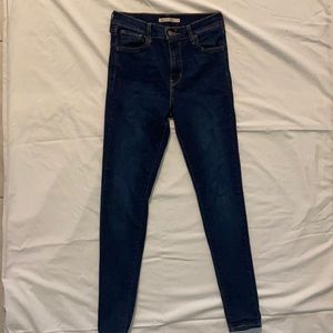 Levi’s 720 high rise super skinny jeans